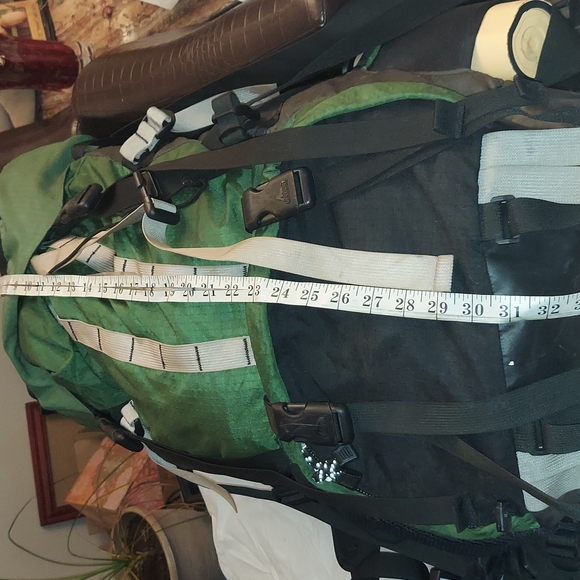 Gregory Pack in Green FREE MREs w/ pack - Picture 9 of 15